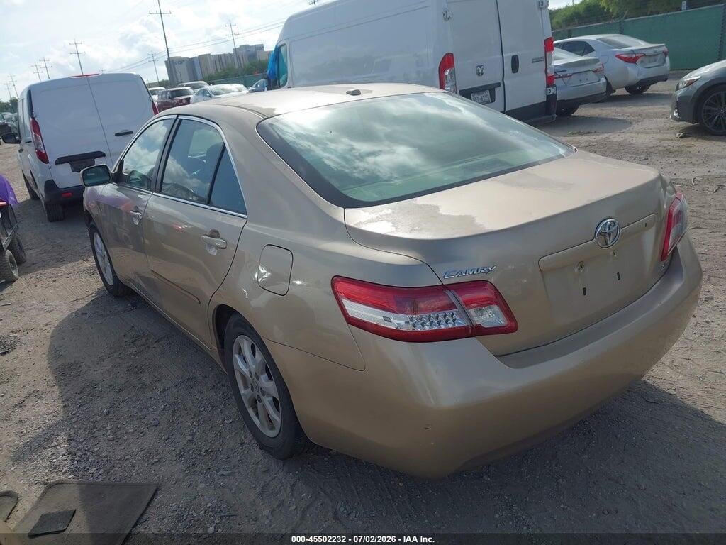 4T1BF3EK1BU657870 2011 TOYOTA CAMRY photo no. 3