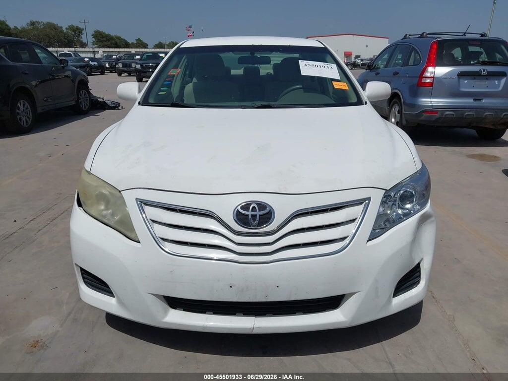 4T1BF3EKXBU770958 2011 TOYOTA CAMRY photo no. 12
