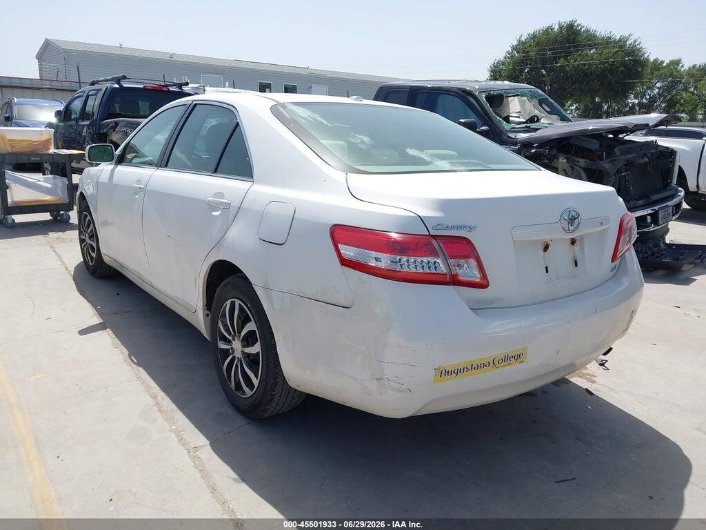 4T1BF3EKXBU770958 2011 TOYOTA CAMRY photo no. 3