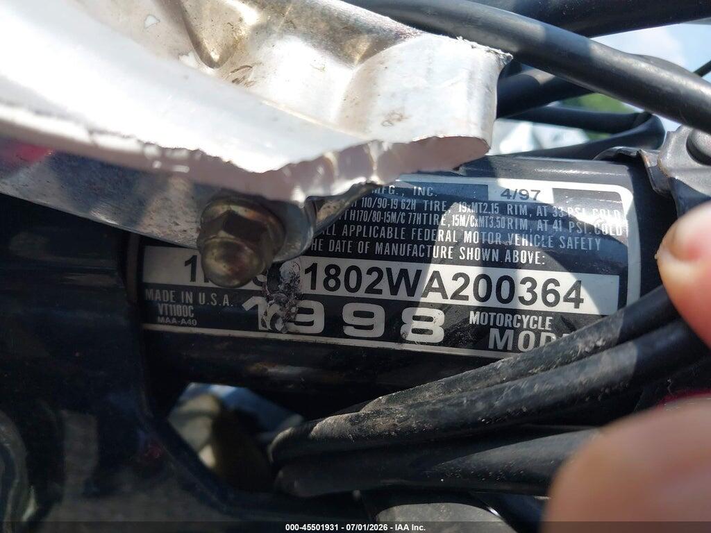 1HFSC1802WA200364 1998 HONDA VT1100 photo no. 10
