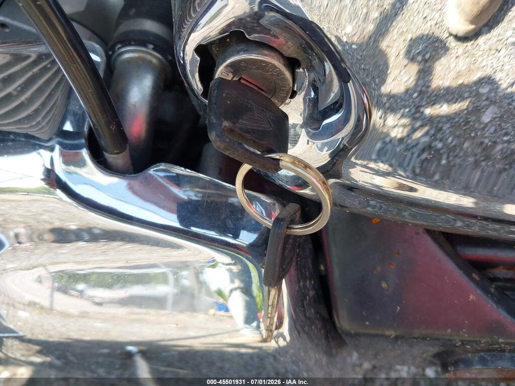 1HFSC1802WA200364 1998 HONDA VT1100 photo no. 11