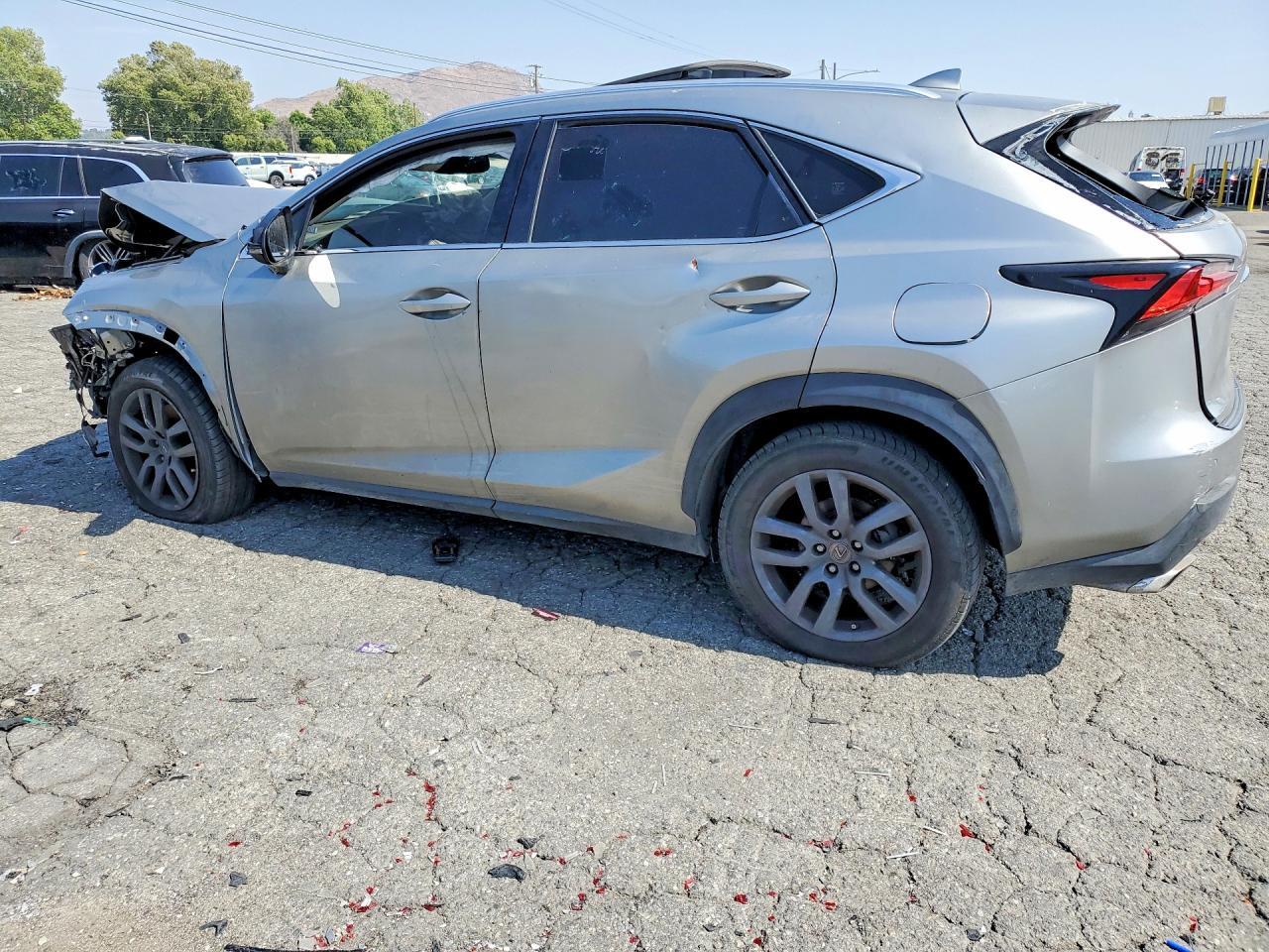 2016 LEXUS NX 200T BASE — Фото 2 из 13
