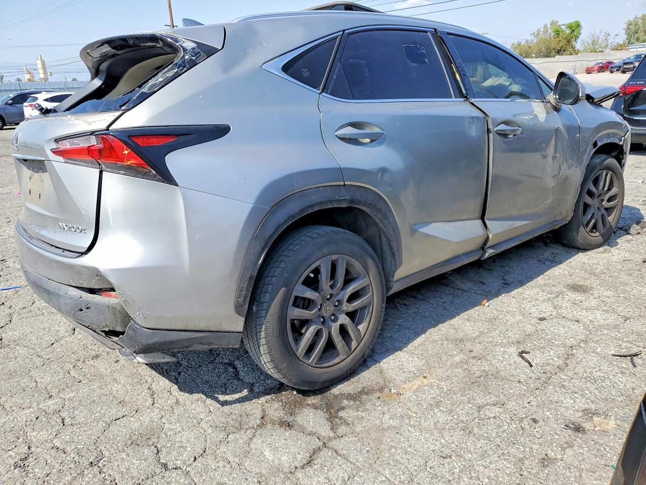 2016 LEXUS NX 200T BASE — Фото 3 из 13