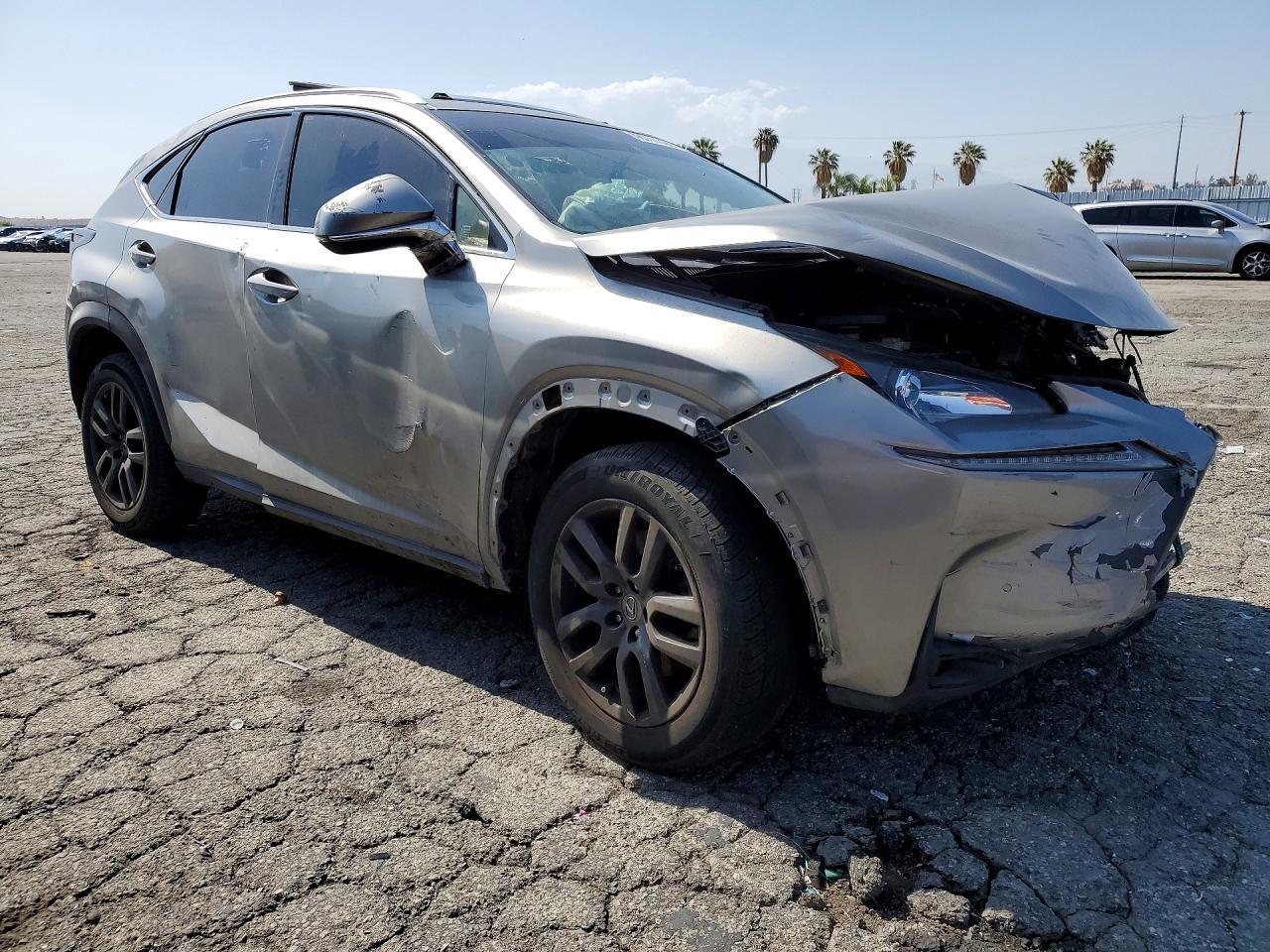 2016 LEXUS NX 200T BASE — Фото 4 из 13