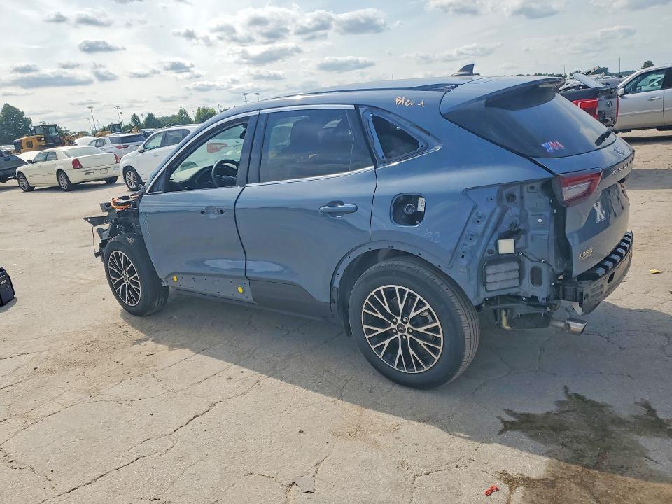 2025 FORD ESCAPE — Фото 2 из 13