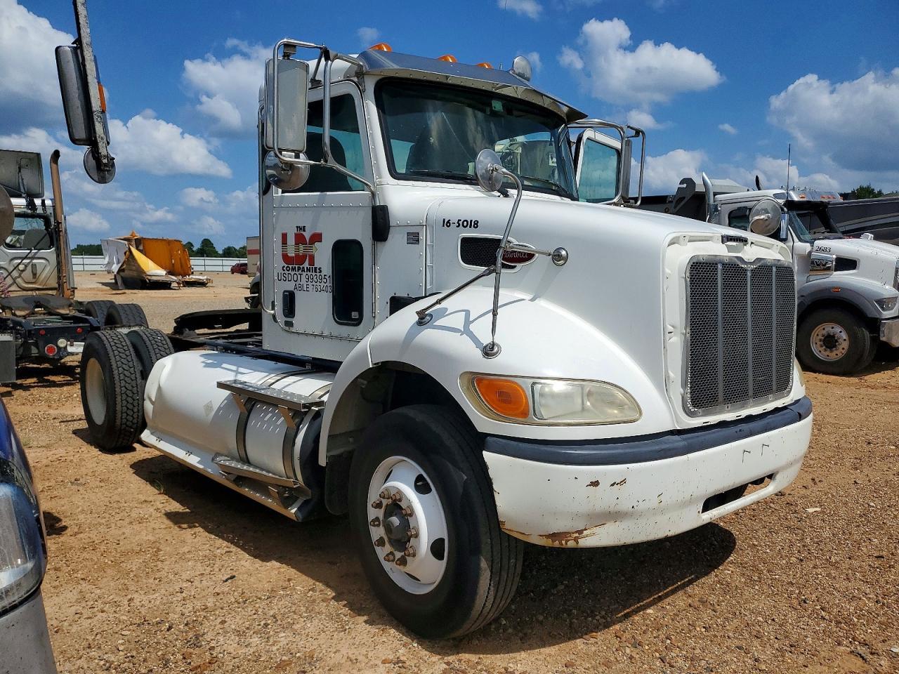 2016 PETERBILT 337 2NP2A27X7GM345018