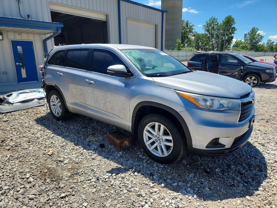 5TDBKRFH2GS324434 2016 TOYOTA HIGHLANDER photo no. 4