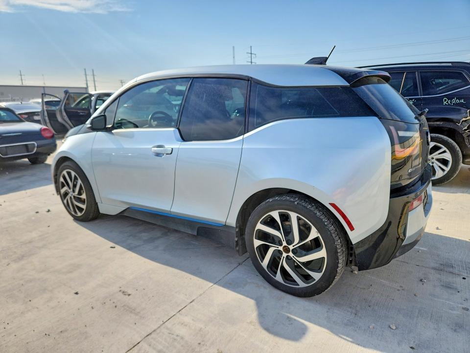 2015 BMW I3 REX — Фото 2 из 12