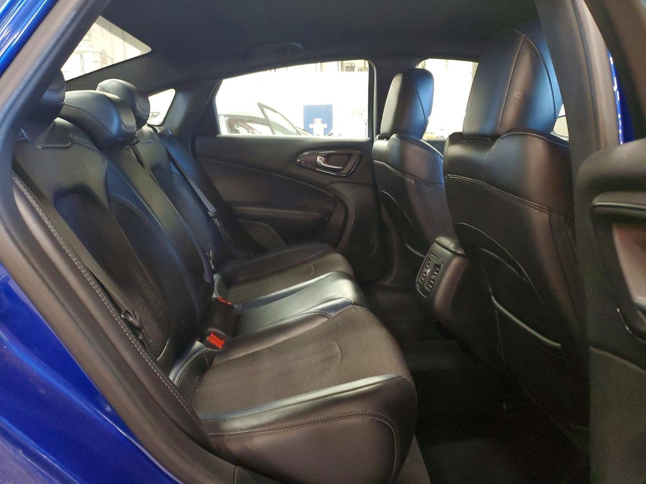 1C3CCCDG3FN598078 2015 CHRYSLER 200 photo no. 10