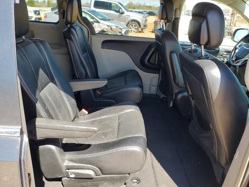 2015 CHRYSLER TOWN & COUNTRY LX — Фото 11 из 13