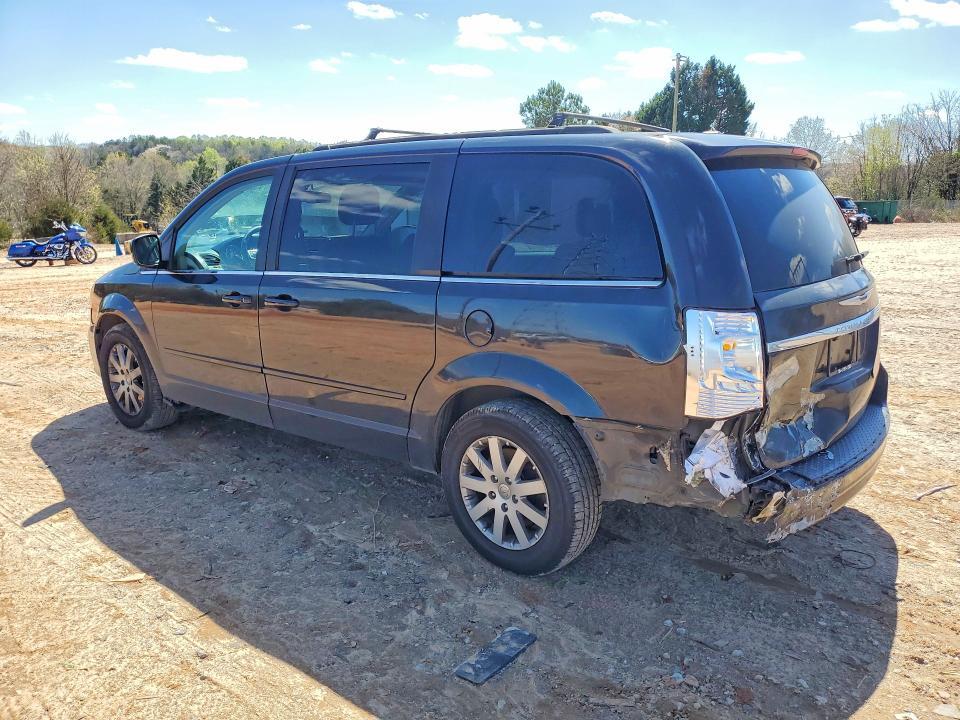 2015 CHRYSLER TOWN & COUNTRY LX — Фото 2 из 13