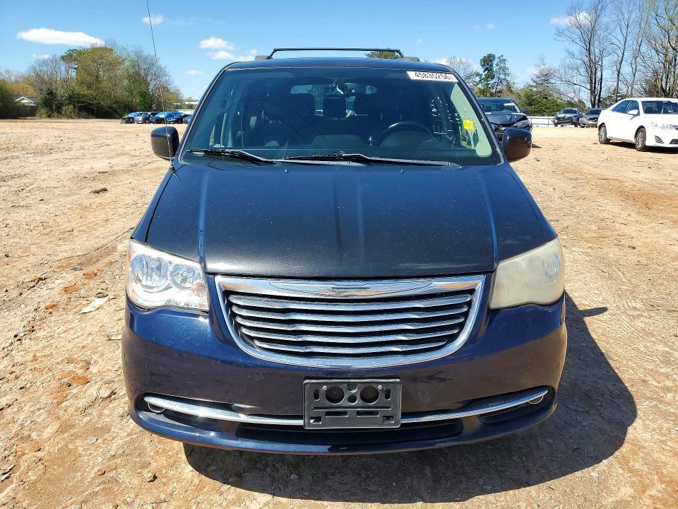 2015 CHRYSLER TOWN & COUNTRY LX — Фото 5 из 13