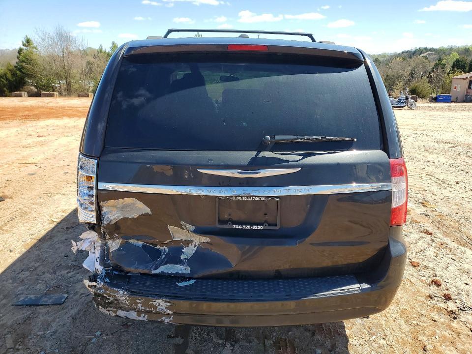 2015 CHRYSLER TOWN & COUNTRY LX — Фото 6 из 13