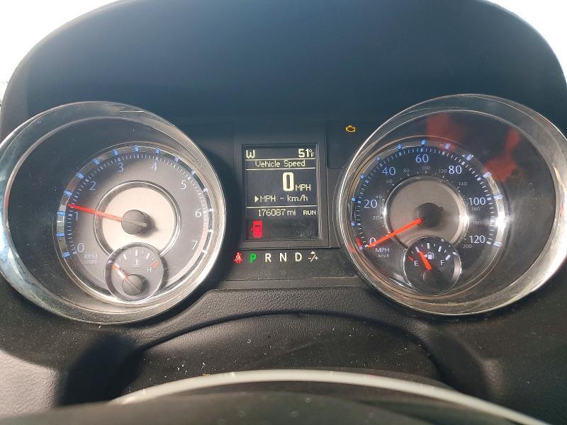 2015 CHRYSLER TOWN & COUNTRY TOURING — Фото 9 из 13