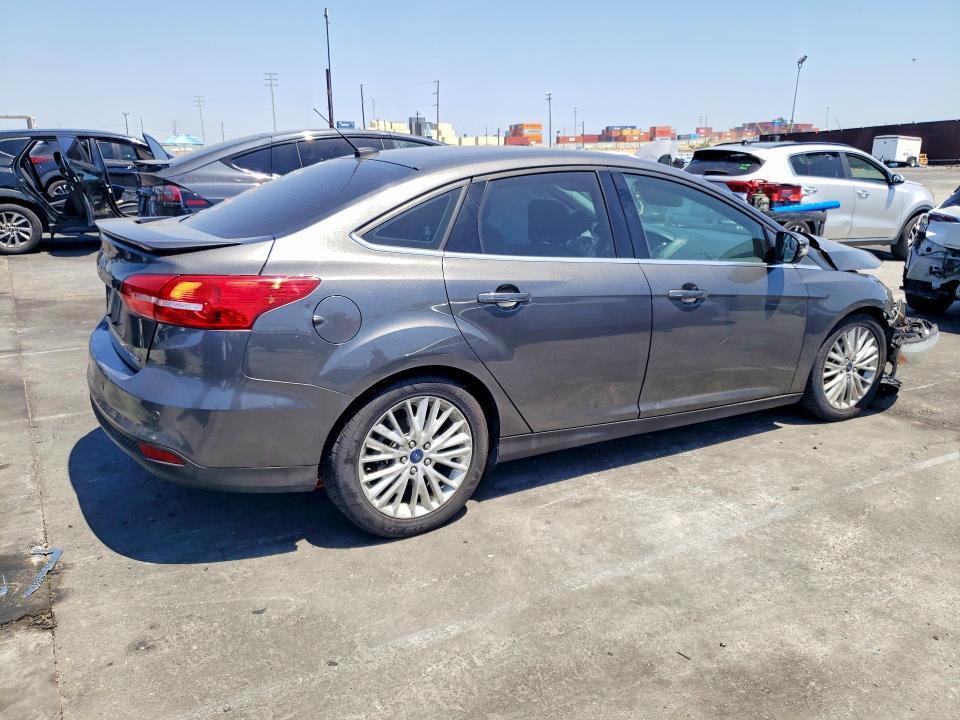 1FADP3J25FL231858 2015 FORD FOCUS photo no. 3