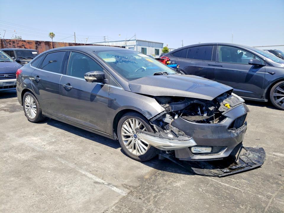 1FADP3J25FL231858 2015 FORD FOCUS photo no. 4