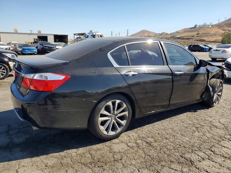 1HGCR2F50FA132696 2015 HONDA ACCORD photo no. 3
