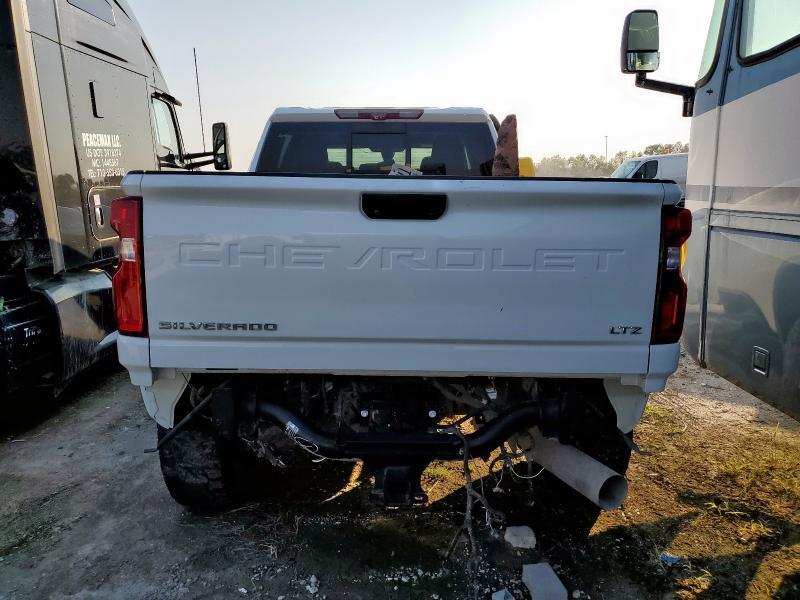 2020 CHEVROLET SILVERADO K2500 HEAVY DUTY LTZ — Фото 6 из 12