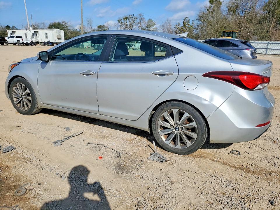 2015 HYUNDAI ELANTRA SE — Фото 2 из 12