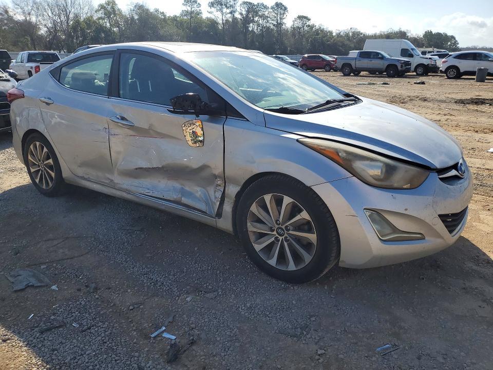 2015 HYUNDAI ELANTRA SE — Фото 4 из 12