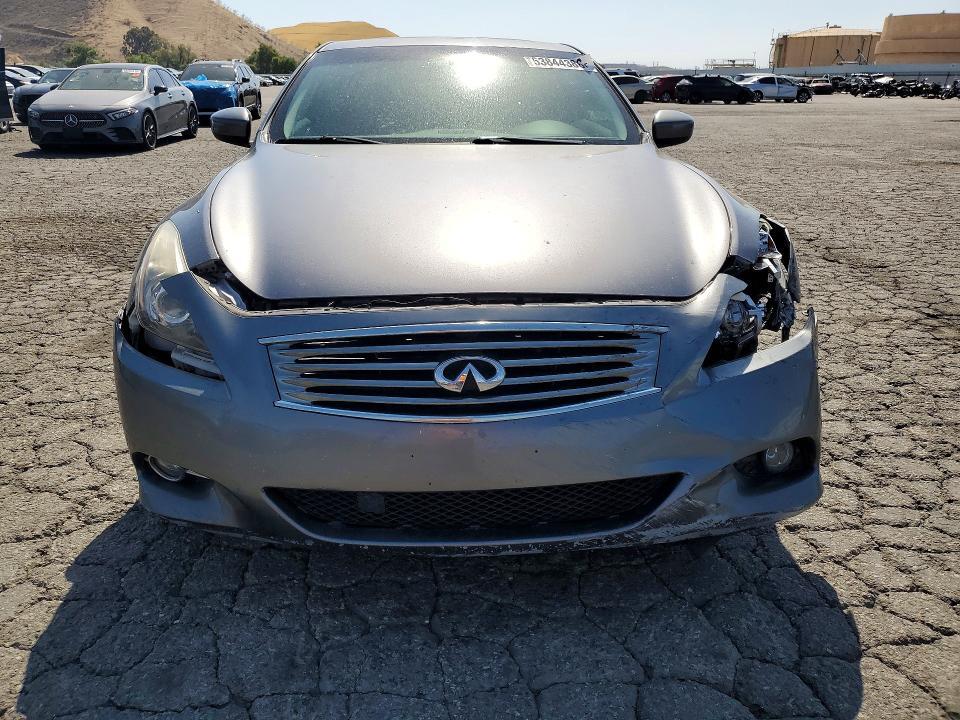 2015 INFINITI Q60 COUPE JOURNEY — Фото 5 из 12