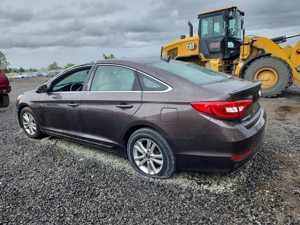 5NPE24AF8FH164795 2015 HYUNDAI SONATA photo no. 2