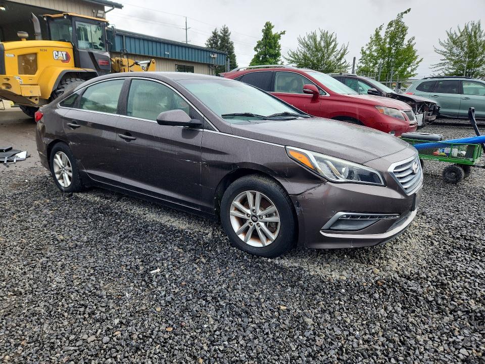 5NPE24AF8FH164795 2015 HYUNDAI SONATA photo no. 4