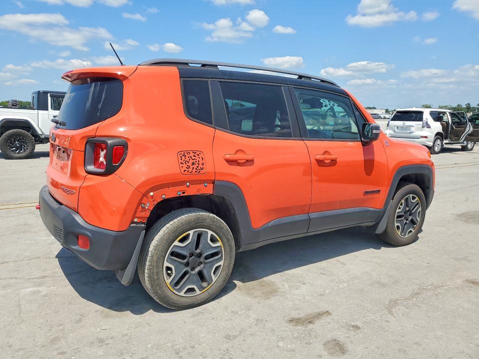 2015 JEEP RENEGADE TRAILHAWK — Фото 3 из 12