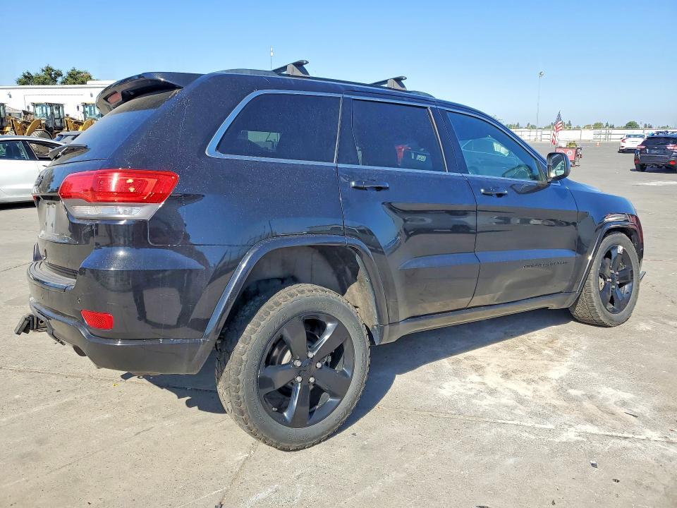 2015 JEEP GRAND CHEROKEE LAREDO — Фото 3 из 13