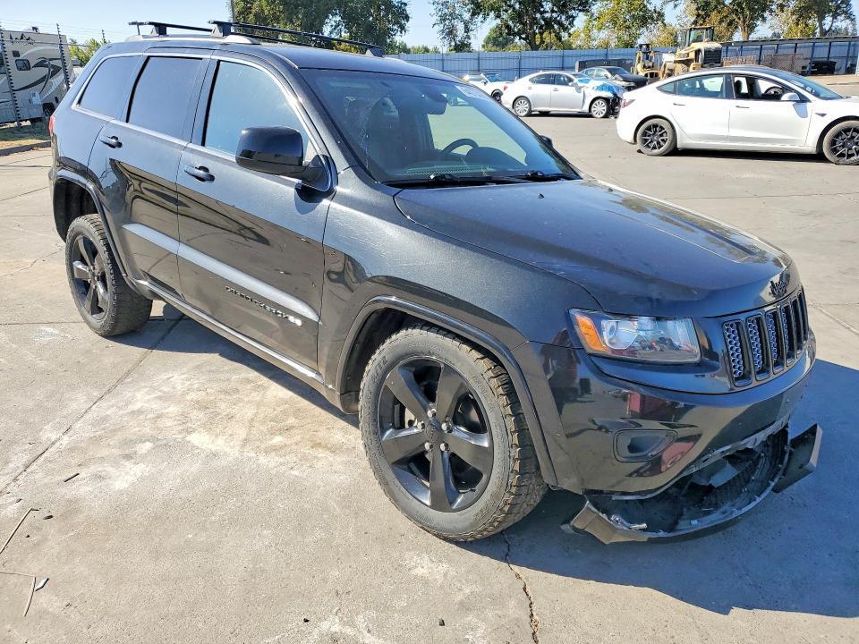 2015 JEEP GRAND CHEROKEE LAREDO — Фото 4 из 13