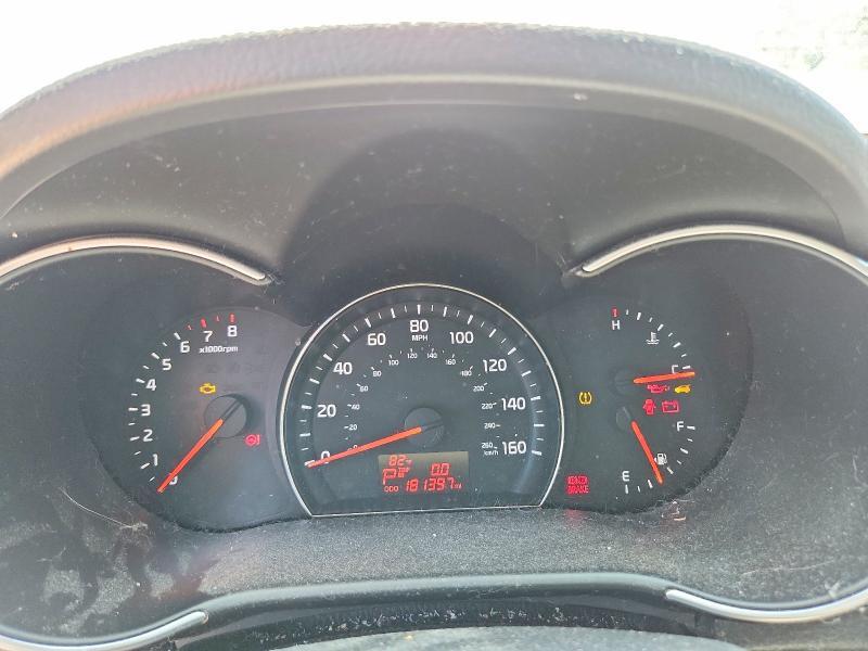 2015 KIA SORENTO LX — Фото 9 из 13