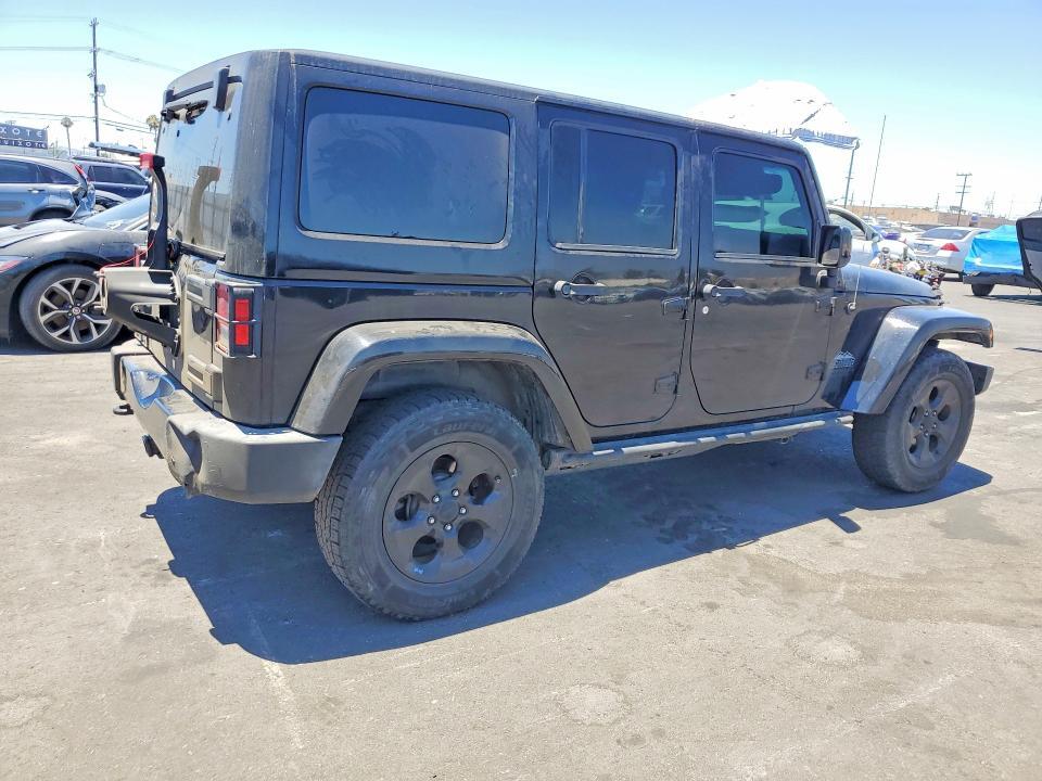 2015 JEEP WRANGLER UNLIMITED SAHARA — Фото 3 из 13