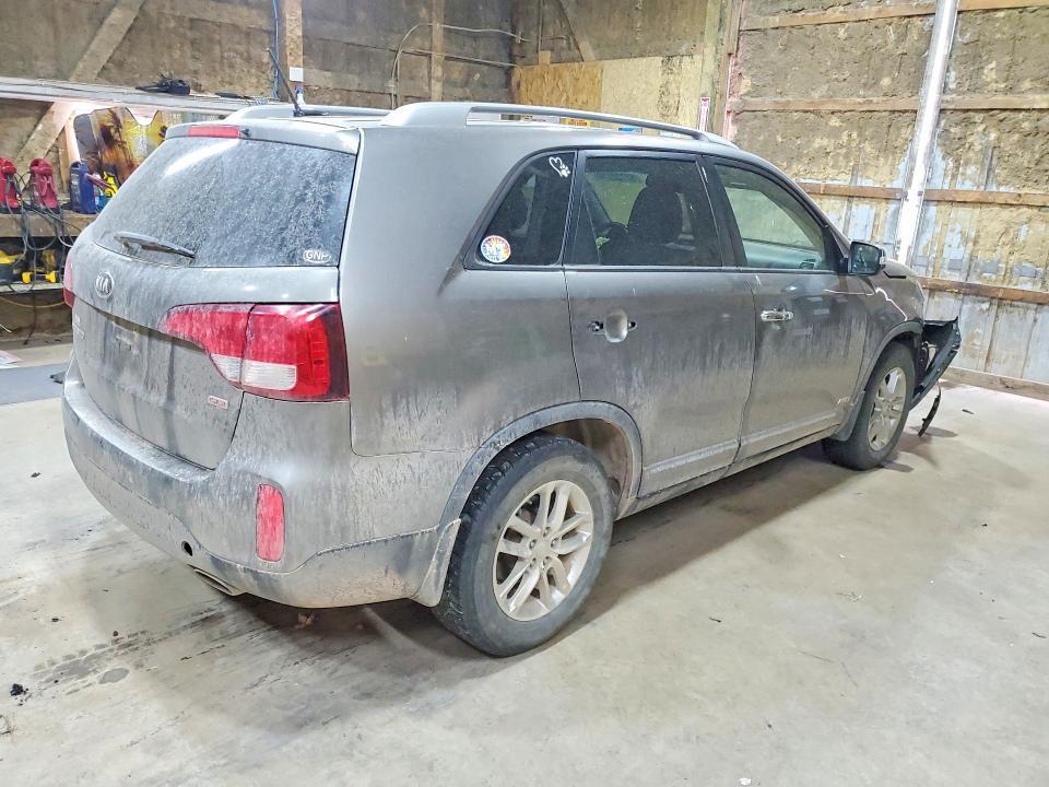 2015 KIA SORENTO LX — Фото 3 из 14