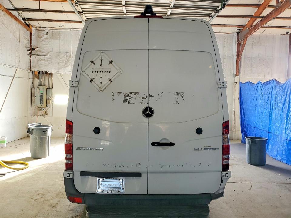 2015 MERCEDES BENZ SPRINTER 3500 DELIVERY VAN — Фото 6 из 13
