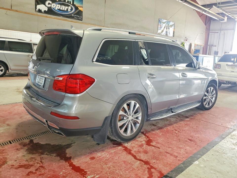 2015 MERCEDES-BENZ GL 450 4MATIC — Фото 3 из 13