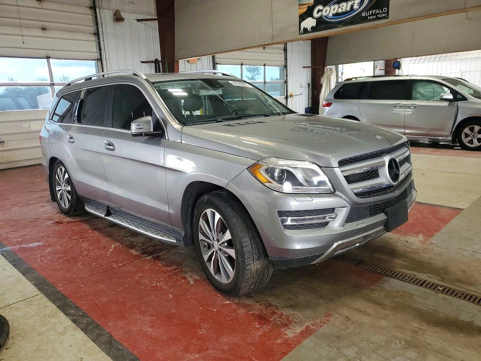 2015 MERCEDES-BENZ GL 450 4MATIC — Фото 4 из 13