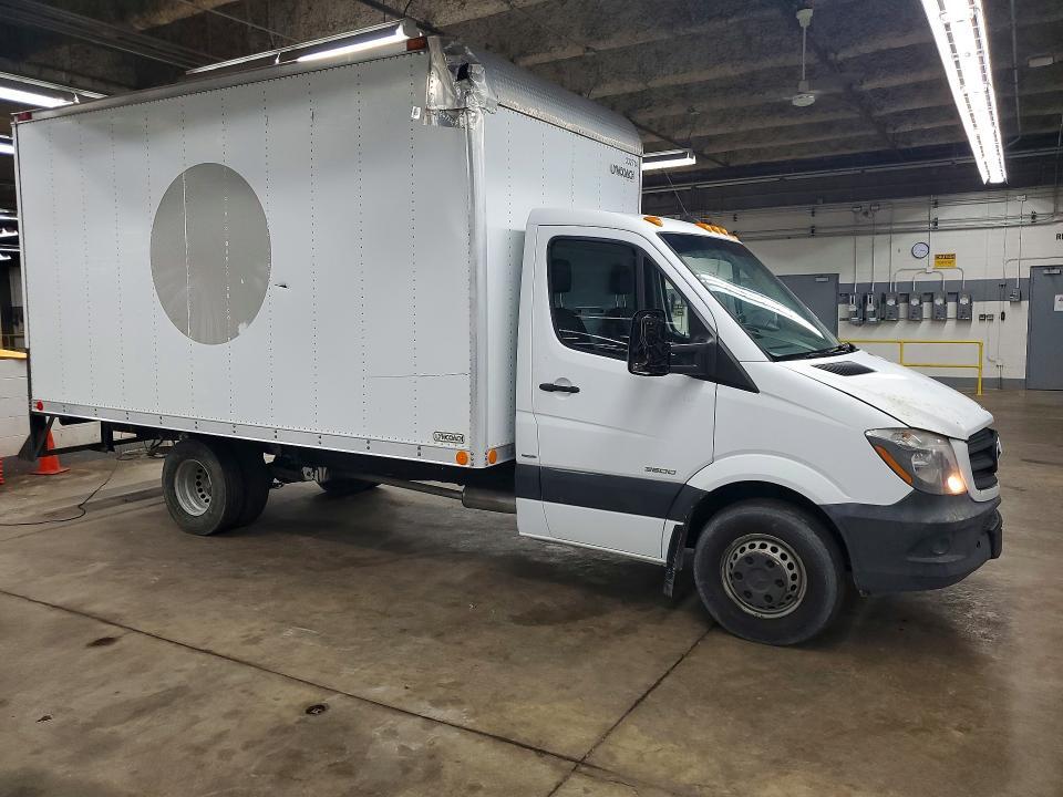 2015 MERCEDES BENZ SPRINTER BOX TRUCK — Фото 4 из 13