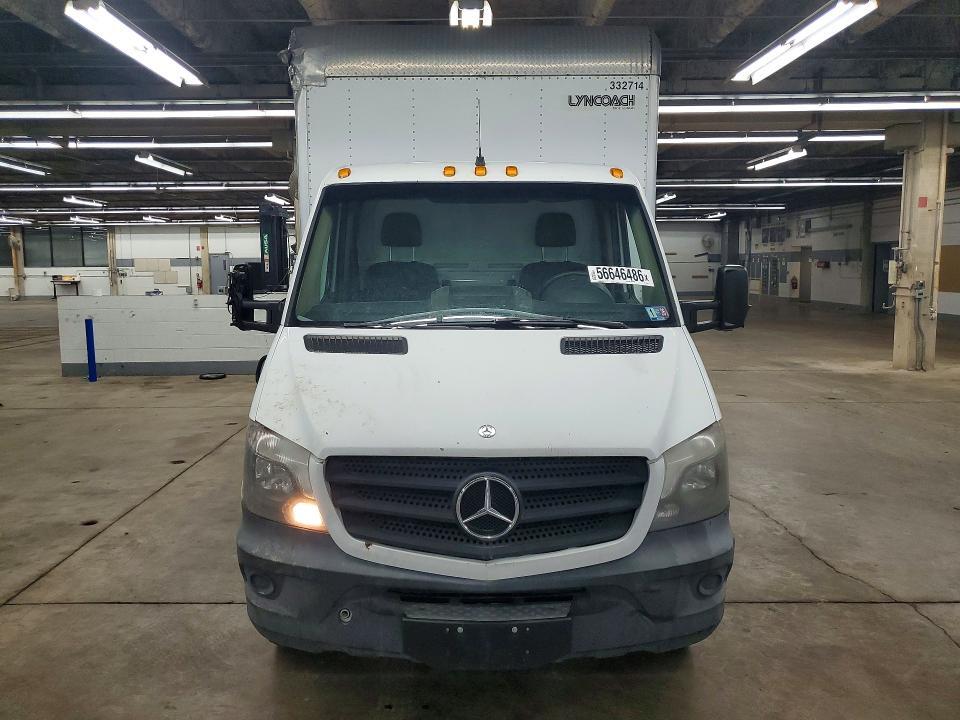 2015 MERCEDES BENZ SPRINTER BOX TRUCK — Фото 5 из 13