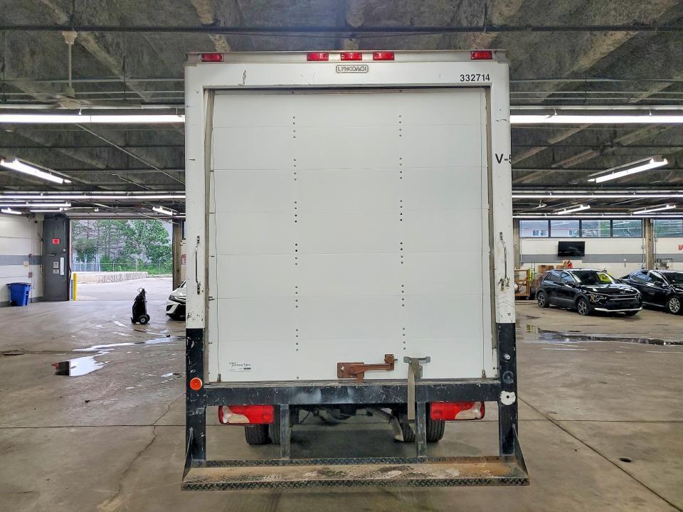 2015 MERCEDES BENZ SPRINTER BOX TRUCK — Фото 6 из 13