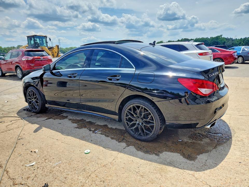 2015 MERCEDES-BENZ CLA 250 — Фото 2 из 12
