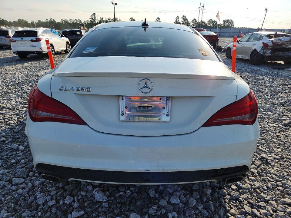 2015 MERCEDES-BENZ CLA 250 — Фото 6 из 12