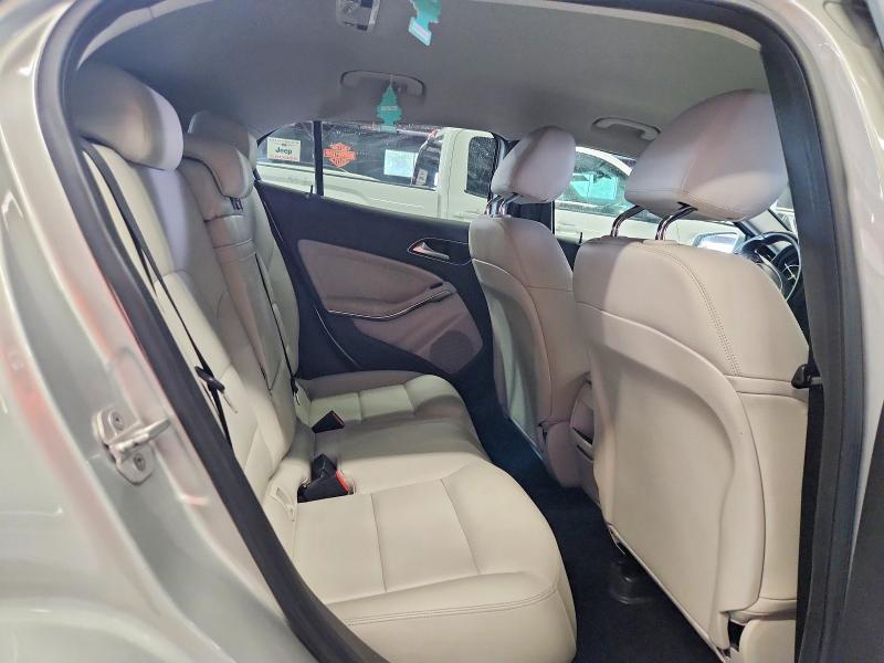 2015 MERCEDES-BENZ GLA 250 4MATIC — Фото 11 из 13