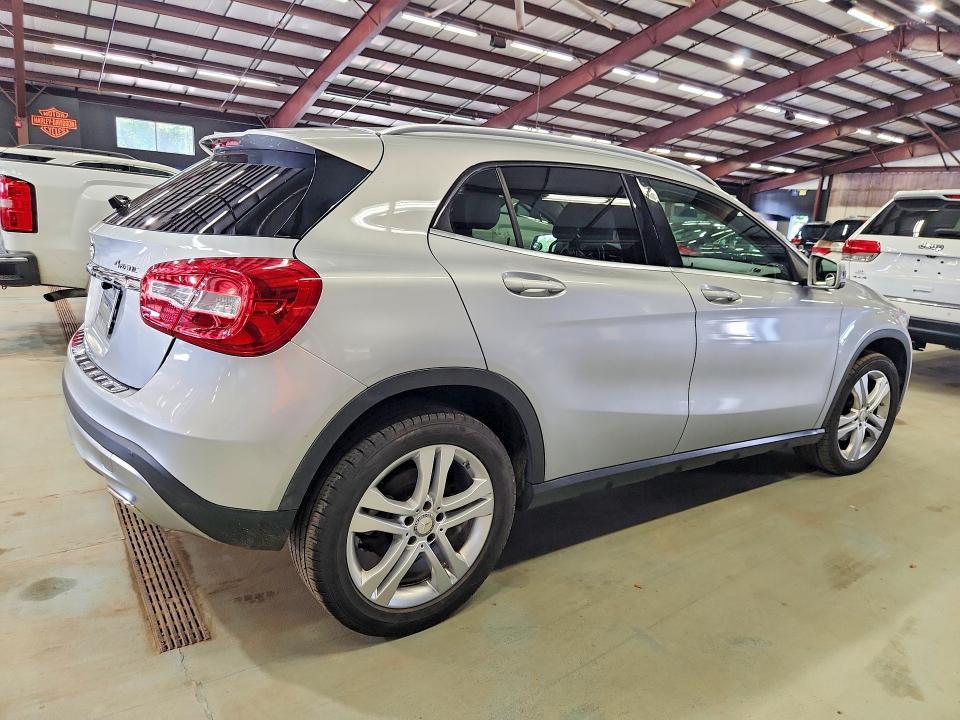 2015 MERCEDES-BENZ GLA 250 4MATIC — Фото 3 из 13