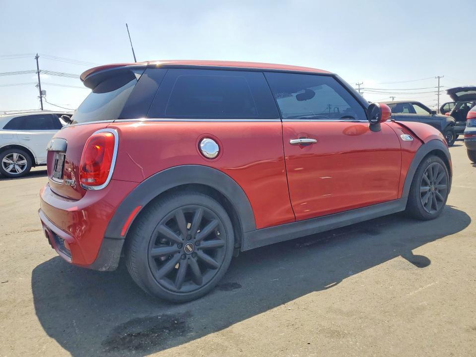 2015 MINI COOPER S — Фото 3 из 12