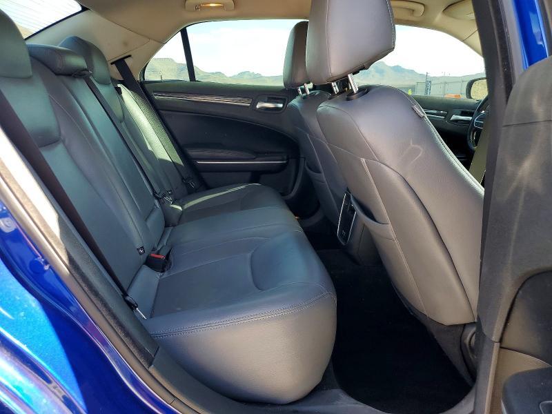 2020 CHRYSLER 300 TOURING — Фото 10 из 12