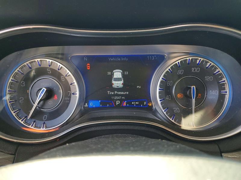2020 CHRYSLER 300 TOURING — Фото 9 из 12