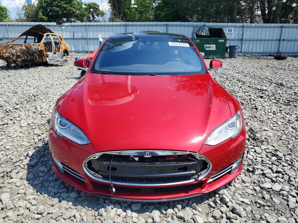 2015 TESLA MODEL S 85D — Фото 5 из 12