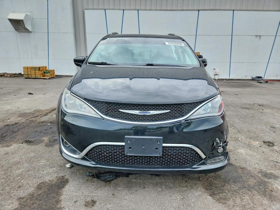 2020 CHRYSLER PACIFICA TOURING L PLUS — Фото 5 из 13