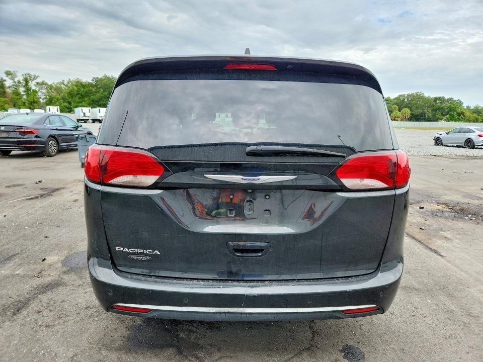 2020 CHRYSLER PACIFICA TOURING L PLUS — Фото 6 из 13