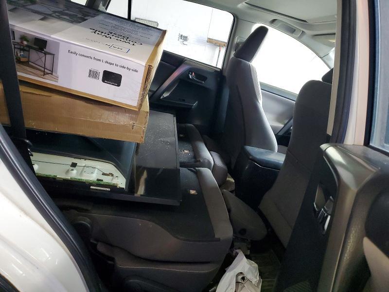 2015 TOYOTA RAV4 XLE — Фото 11 из 13